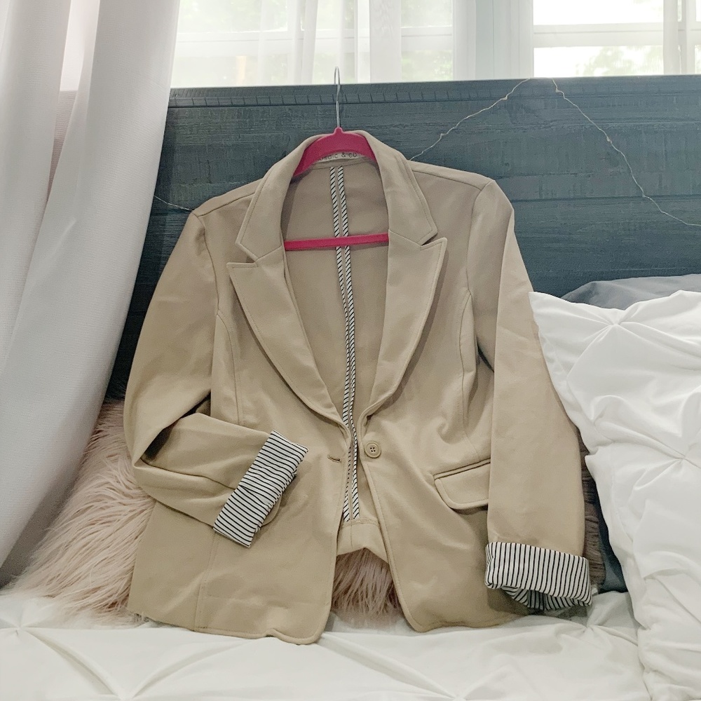 Blazer w/ Pinstriped Cuff Lining - Size XL